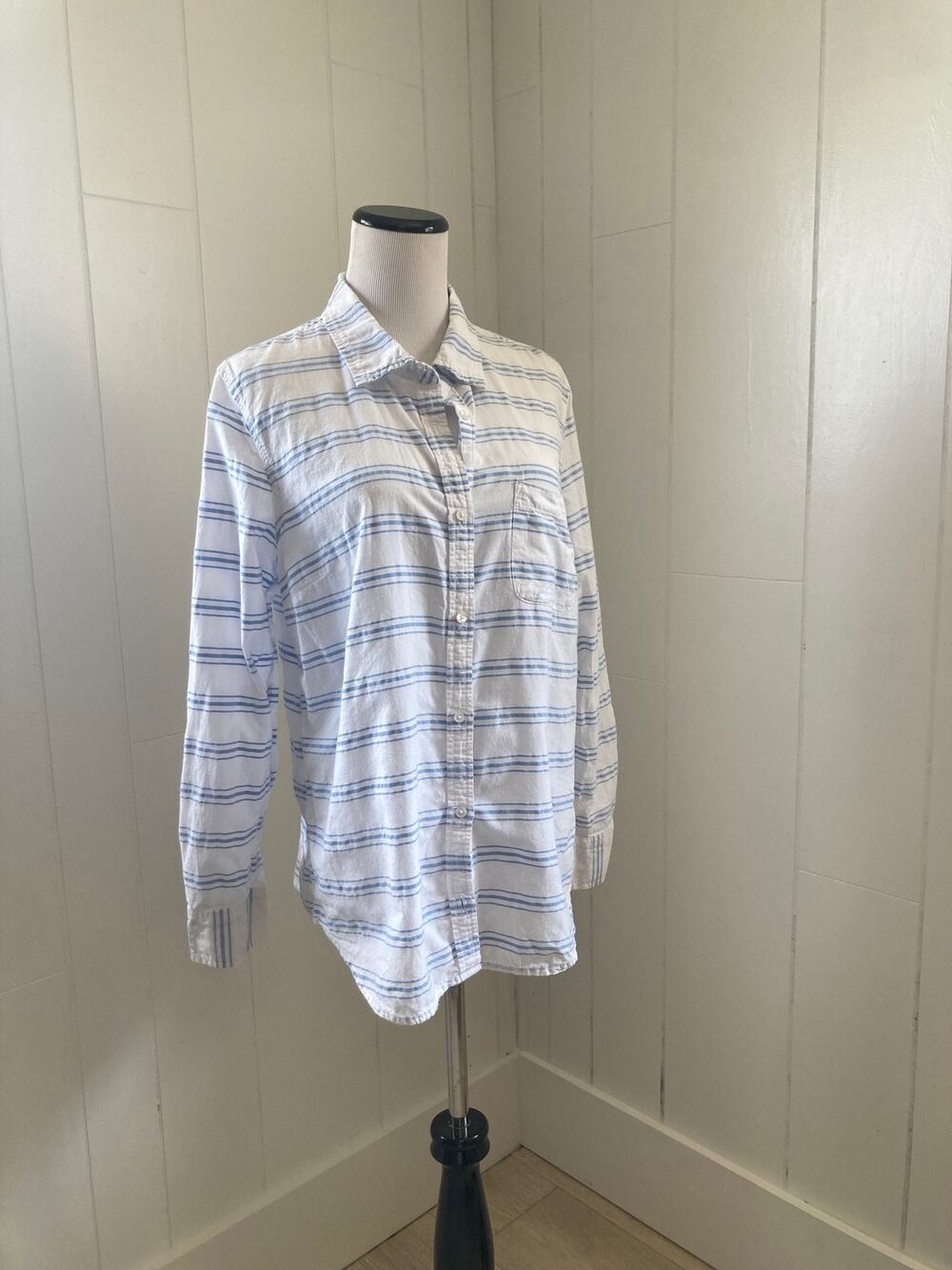 Faded Glory Blue & White Striped Buttondown Shirt, Size L